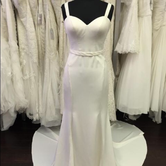 Essense of Australia New, Never Worn Wedding Dress - Picture 4 of 4